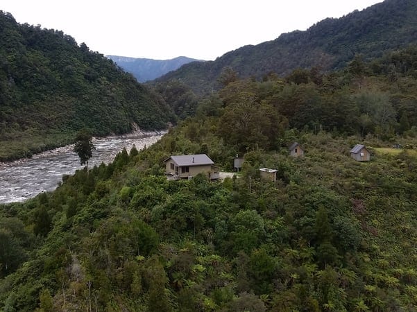 Specimen Point Hut, Mokihinui Forks Ecological Area